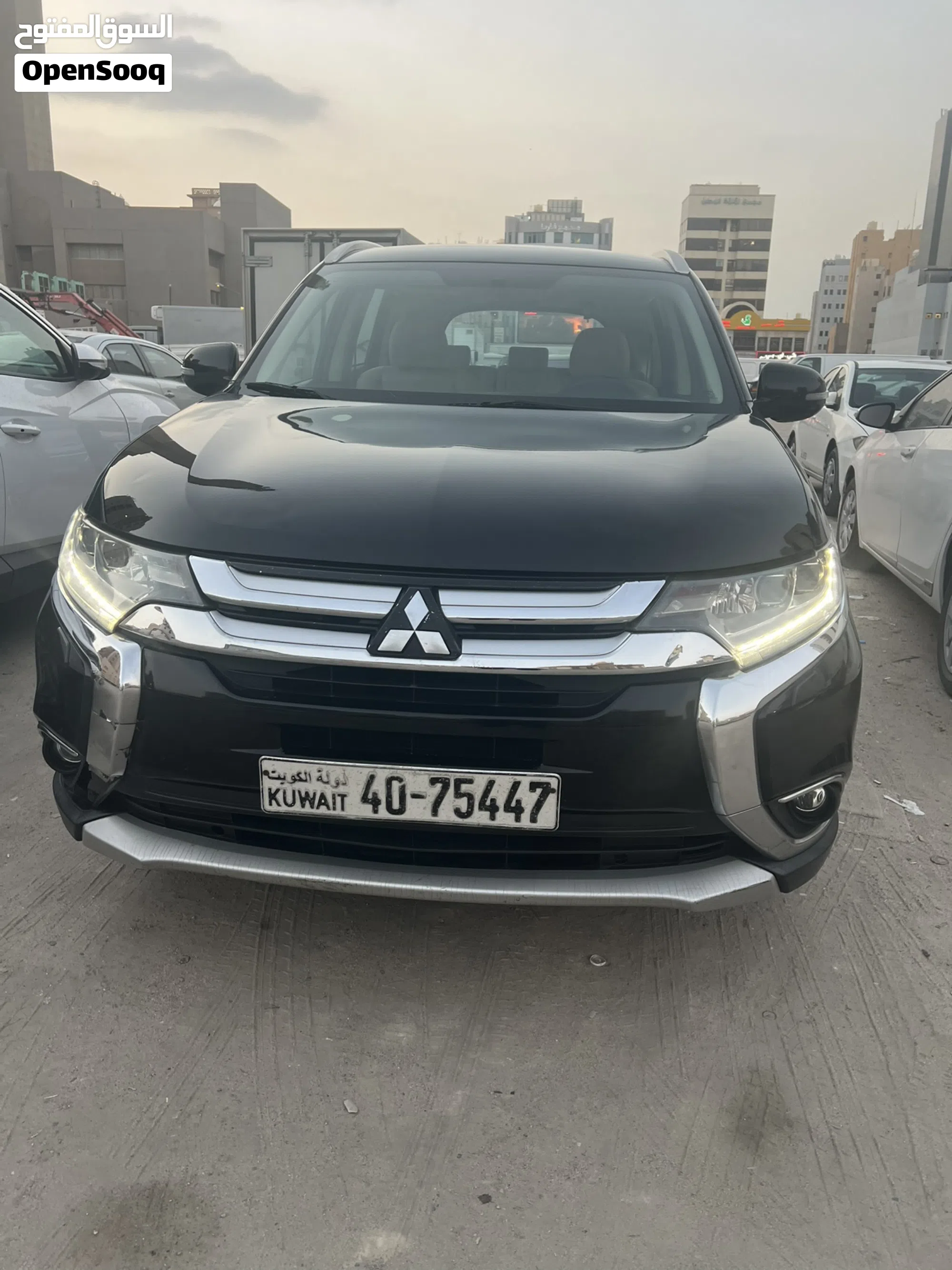 2016 ميتسوبيشي اوتلاندر GLS - حالة ممتازة - image 1