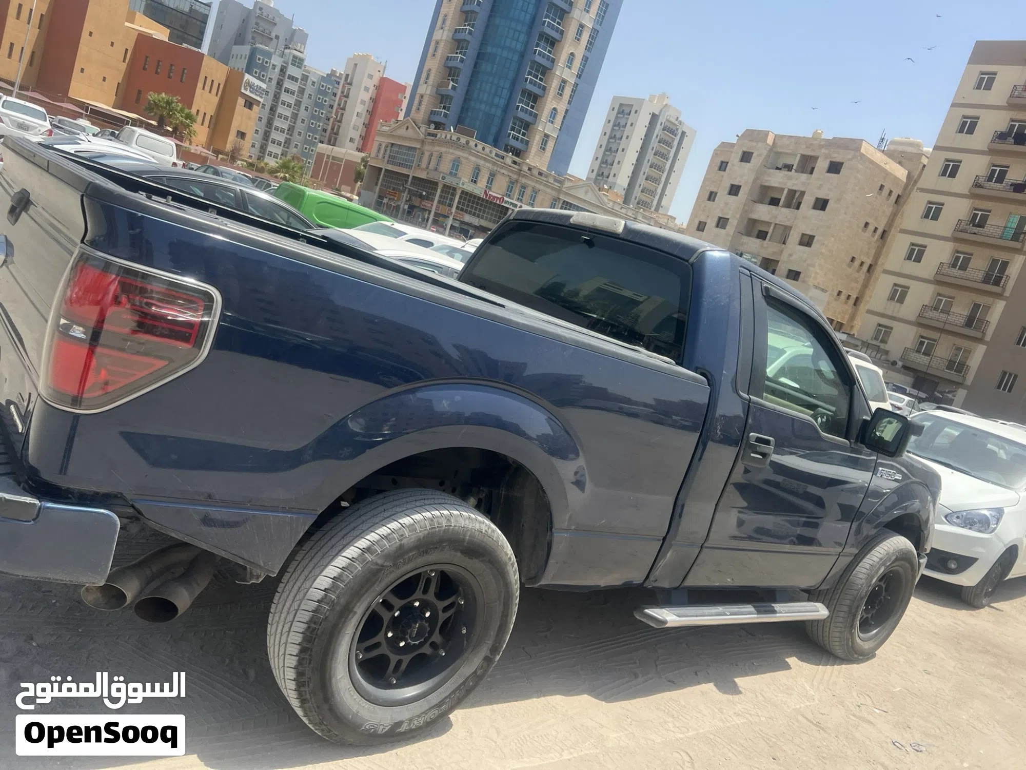 فورد 2014 F-150 رابتور – شاحنة بيك أب قوية - image 1