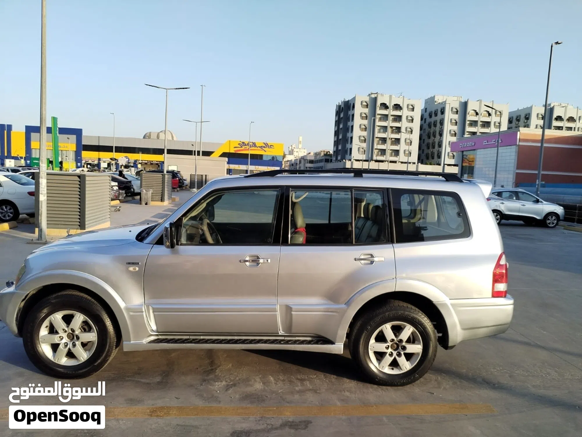 ميتسوبيشي باجيرو 2005 GLS - SUV عائلية واسعة - image 1
