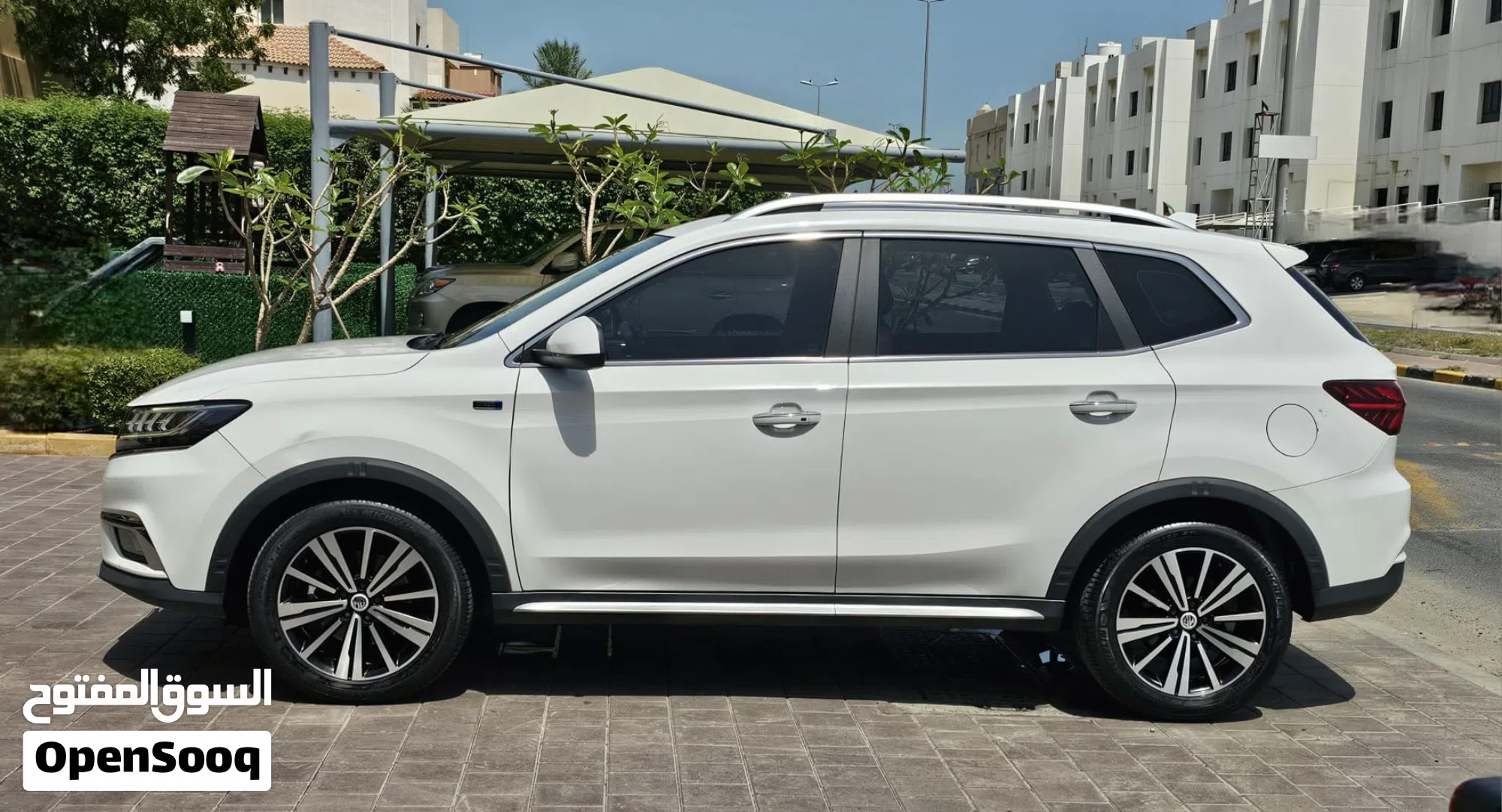ام جي 2022 MG 5 بحالة ممتازة للبيع - image 1