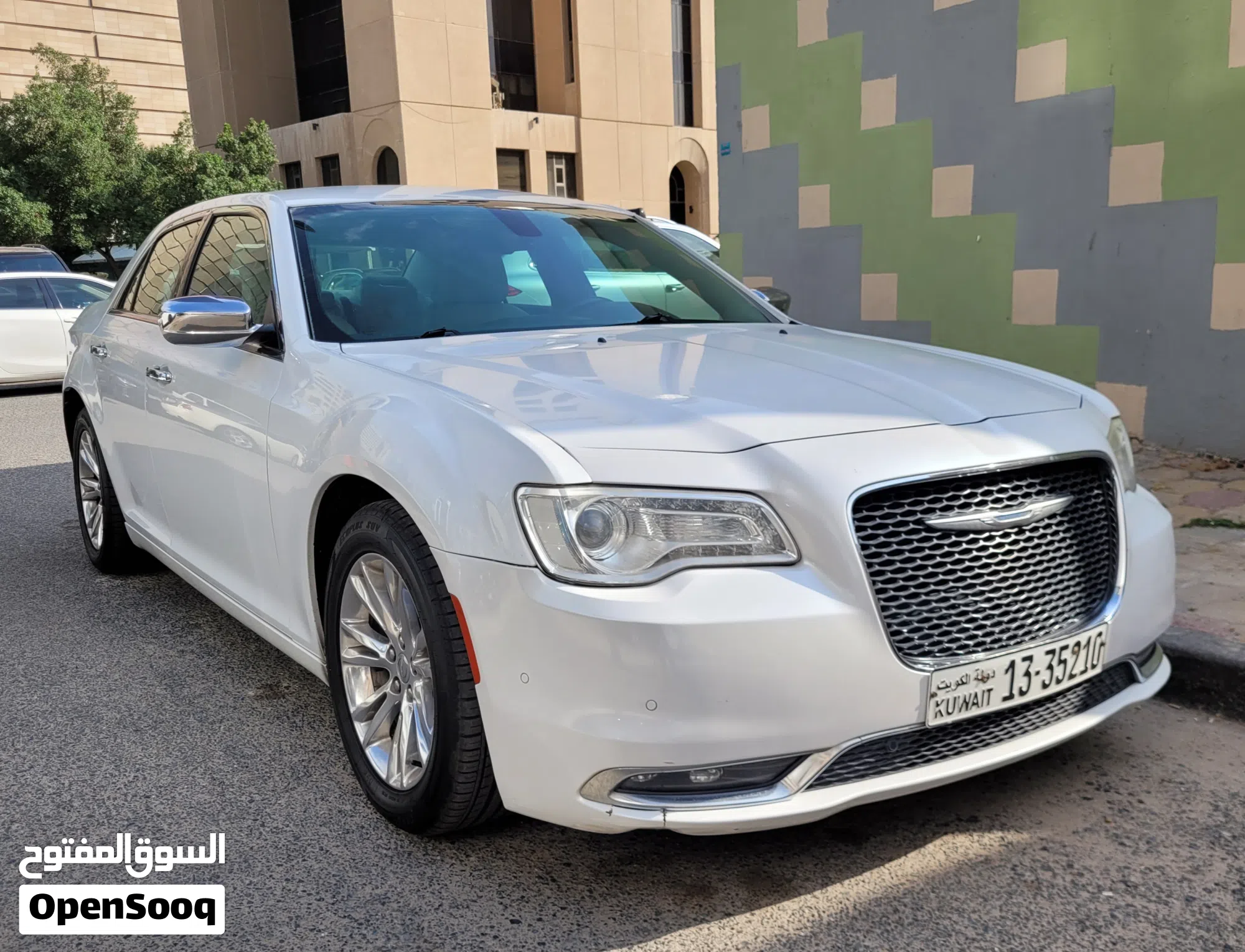 كرايسلر 300 300S V6 للبيع في الكويت - image 1