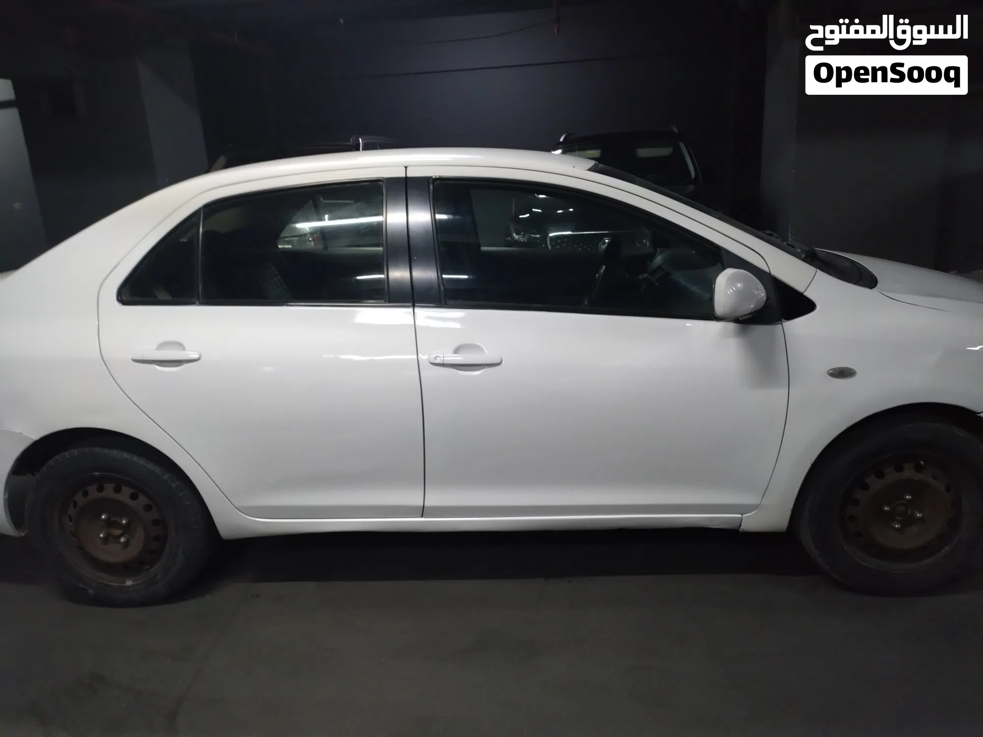 2011 تويوتا Yaris