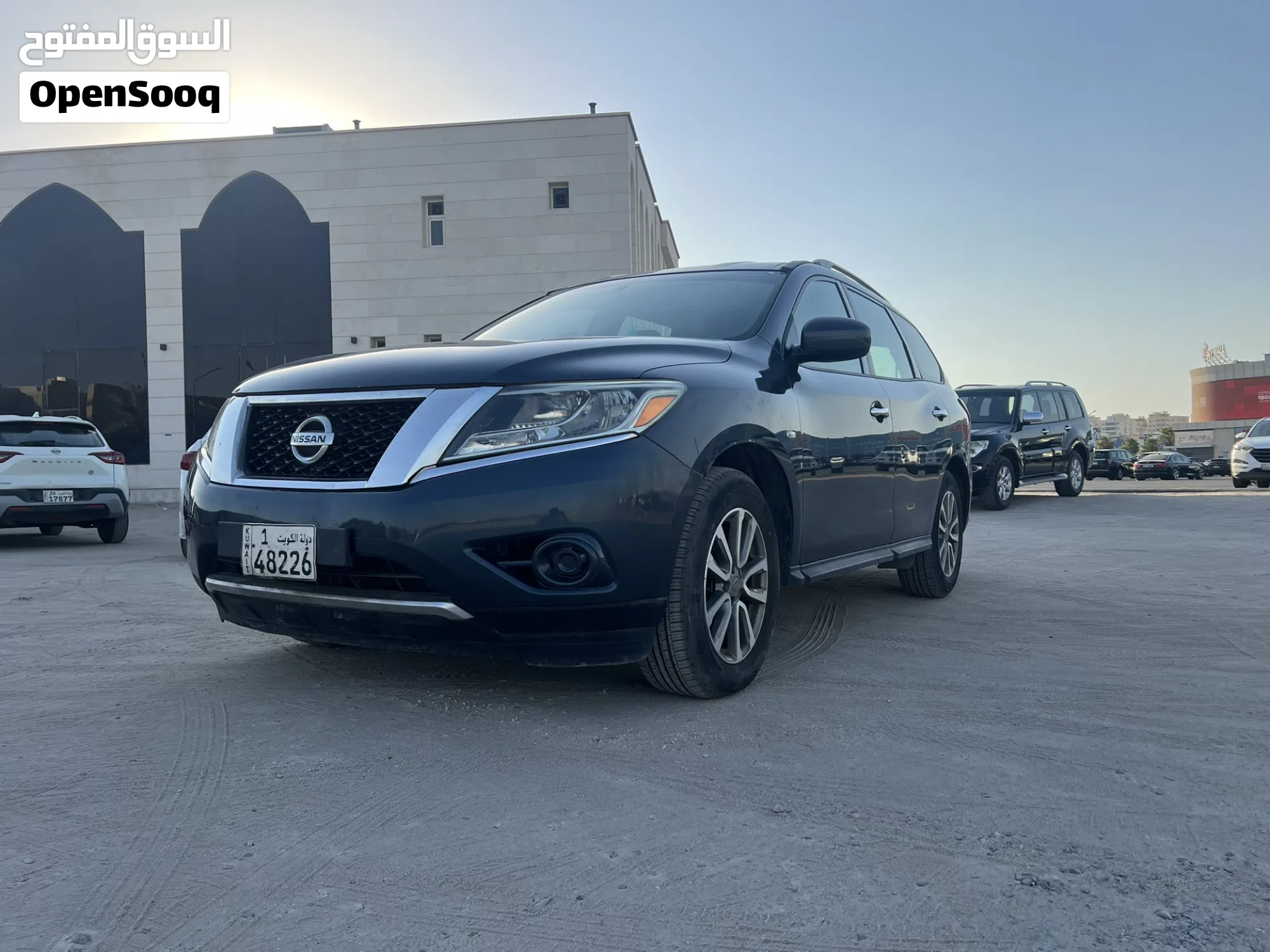 2014 نيسان Pathfinder