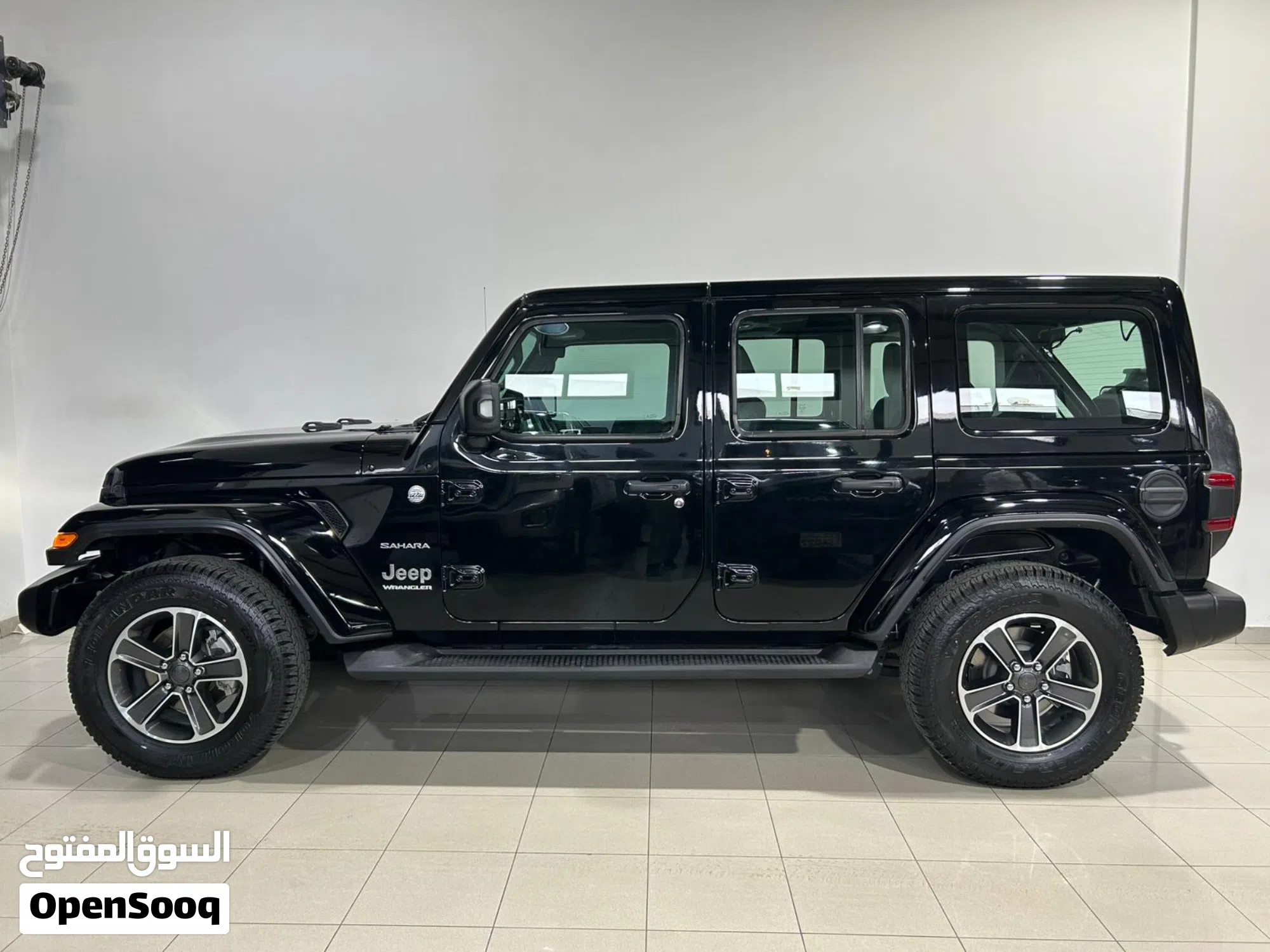 جيب رانجلر Sahara 2023 - SUV قوي للمغامرة - image 1