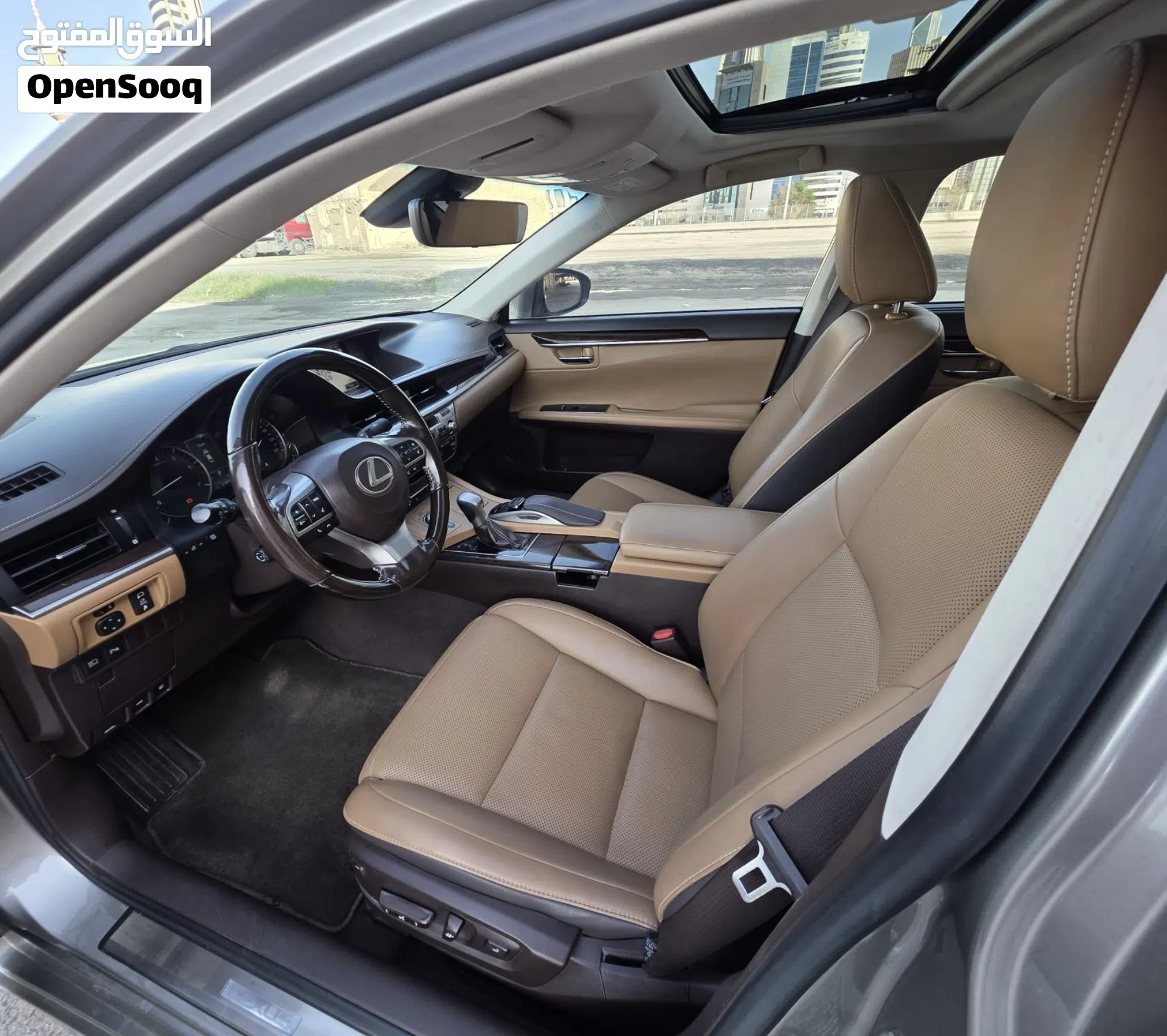 لكزس 2016 ES ES 250 سيدان بلون ذهبي - image 5