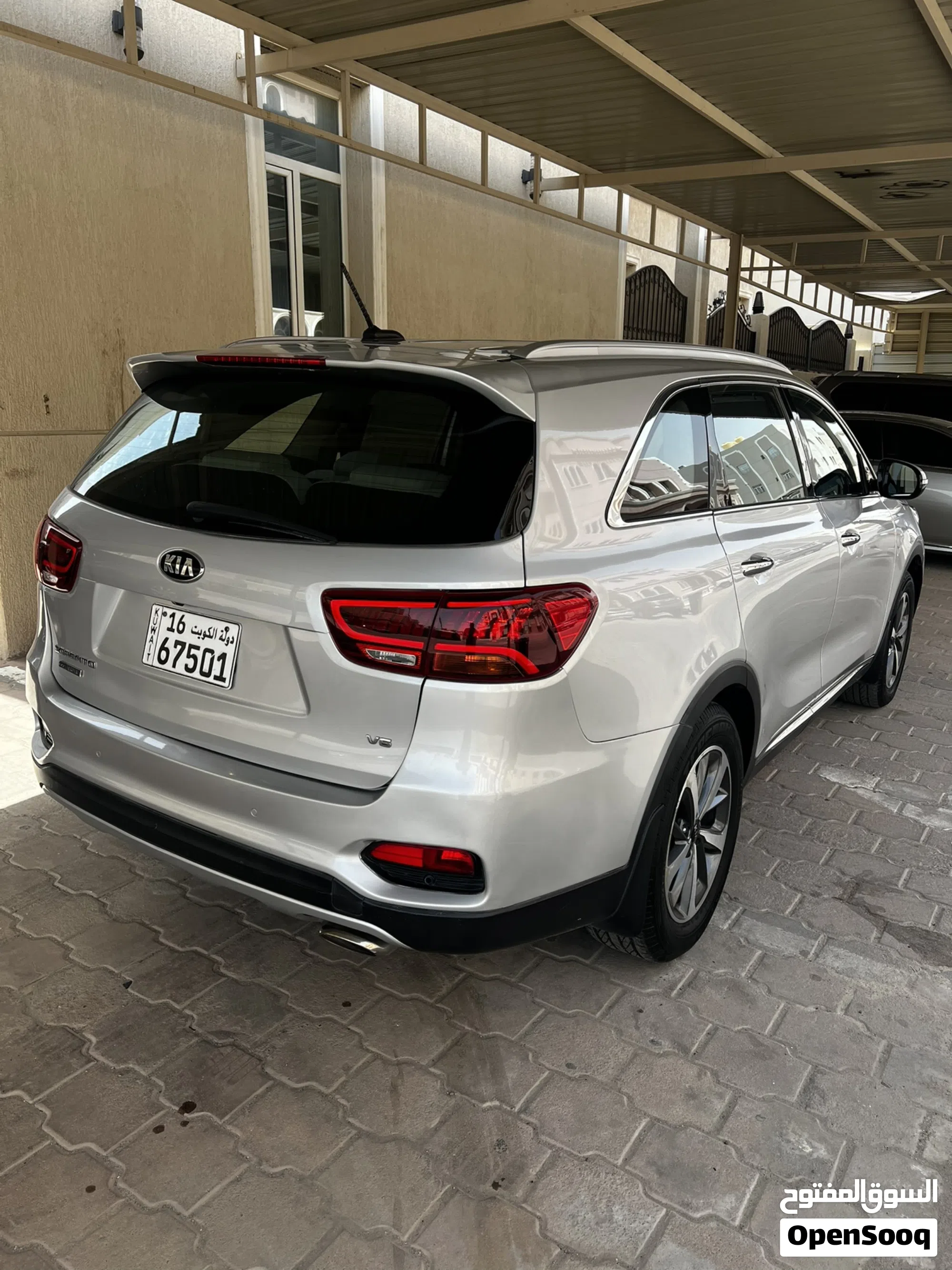 2019 كيا سورينتو LX - SUV عائلية موثوقة للبيع - image 1