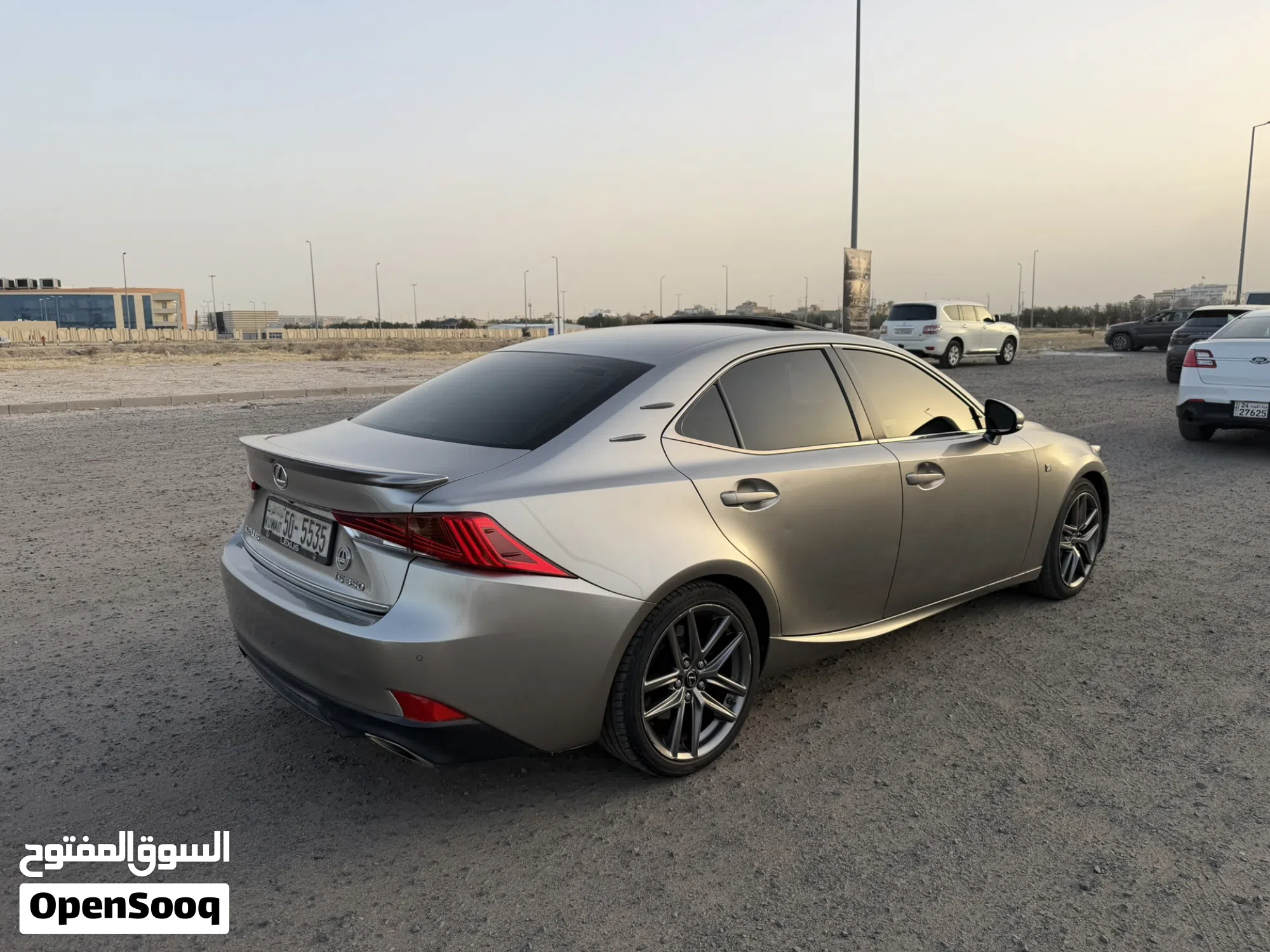 لكزس 2018 IS IS 300 Sport Performance للبيع - image 1