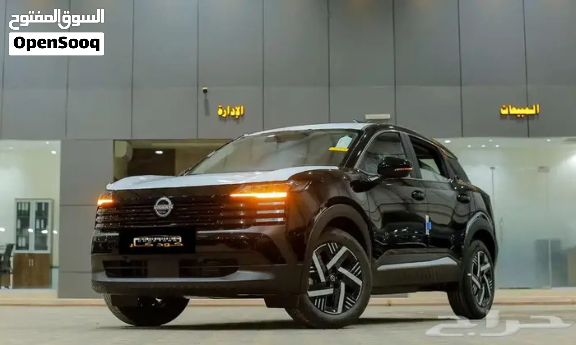 2025 نيسان كيكس SV - SUV أسود حديث للبيع - image 1