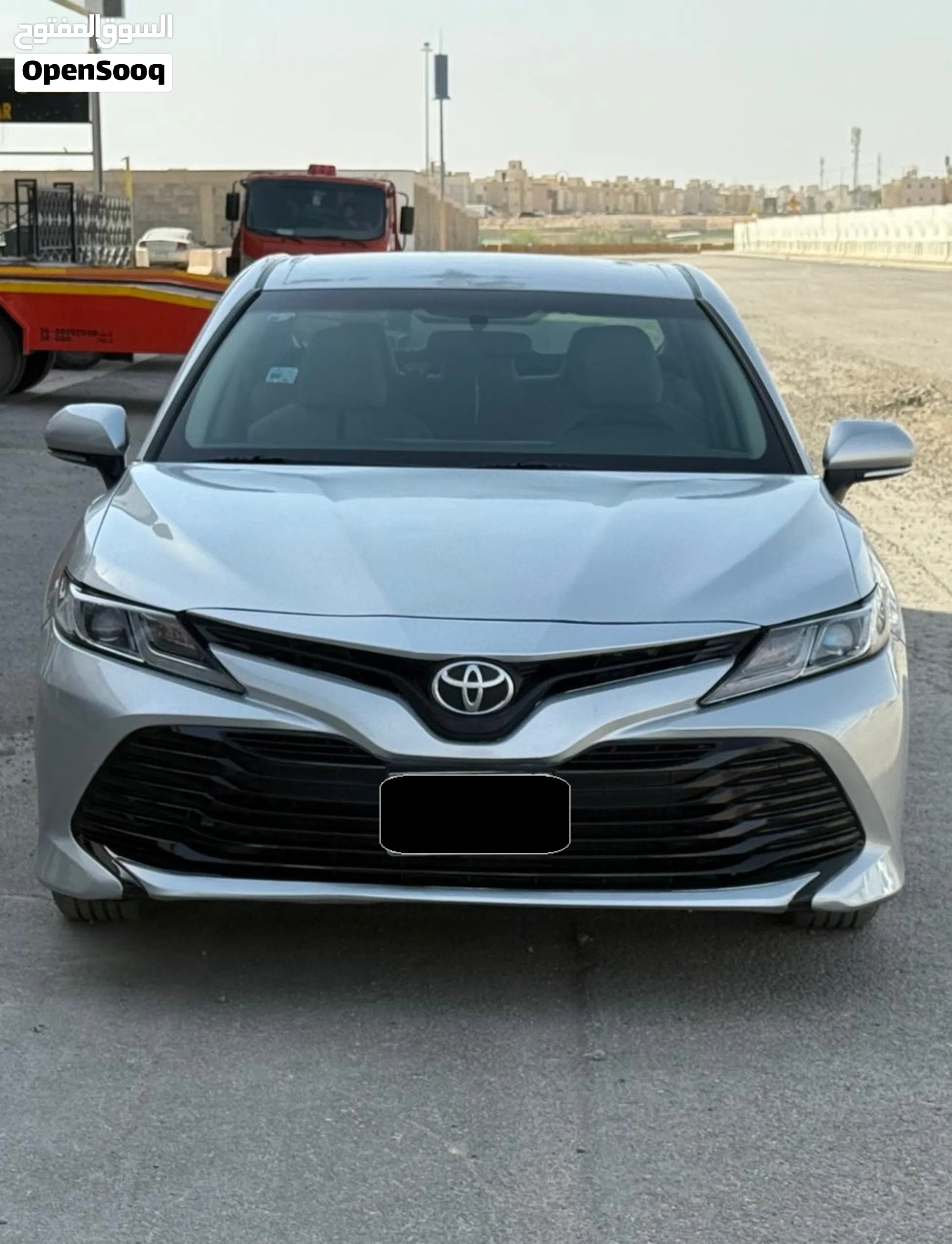 تويوتا كامري LE 2018 سيدان للبيع في الرياض - image 1