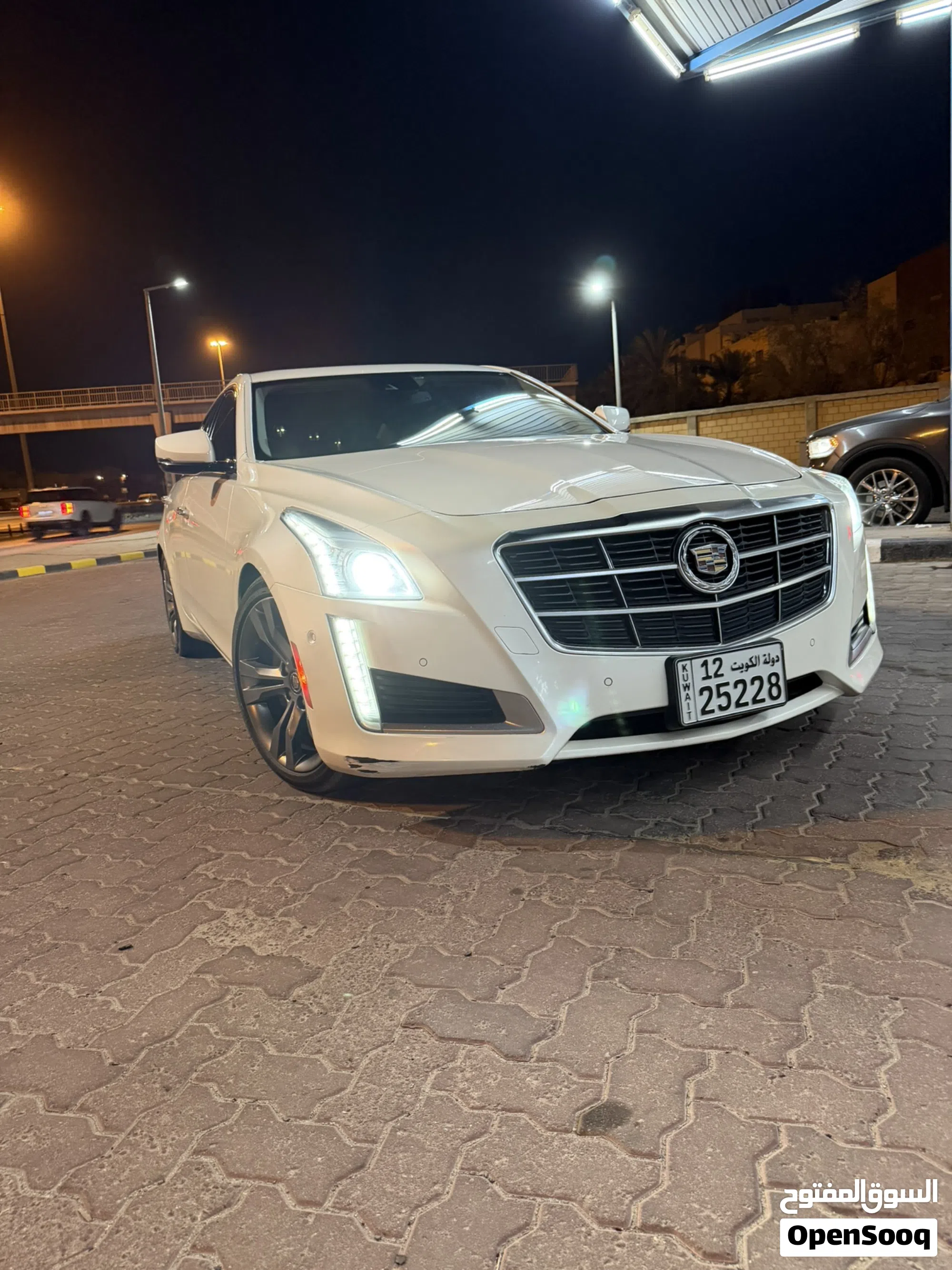 2014 كاديلاك Cts Catera