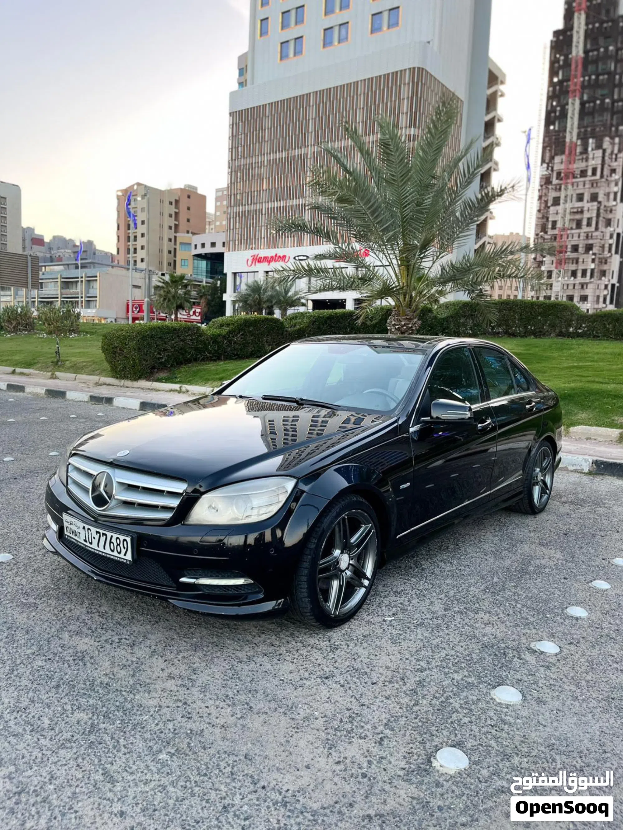 مرسيدس بنز الفئة C 200 موديل 2011 للبيع في الكويت - image 1