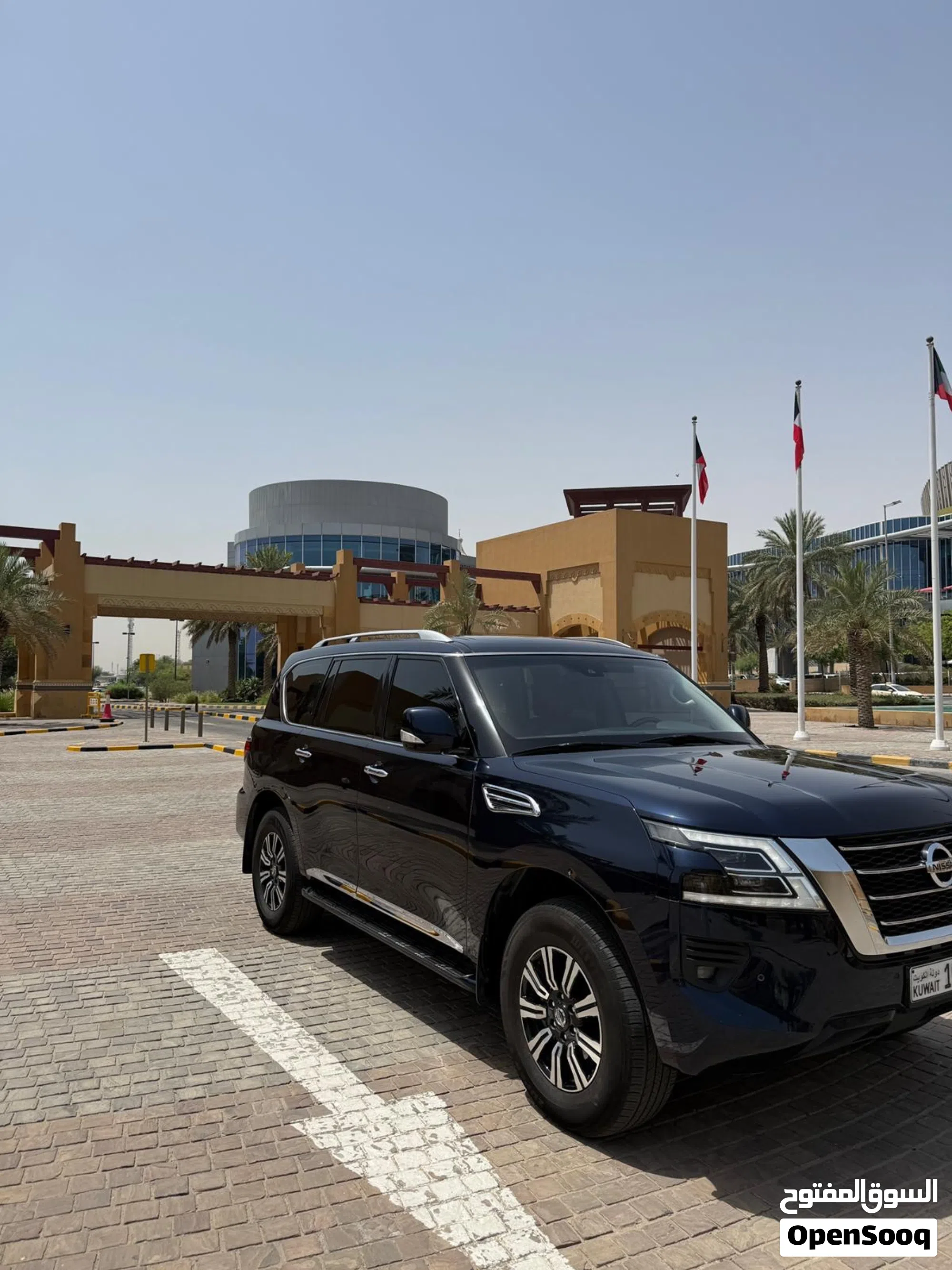 2021 نيسان باترول SE Titanium - SUV واسعة وموثوقة - image 1