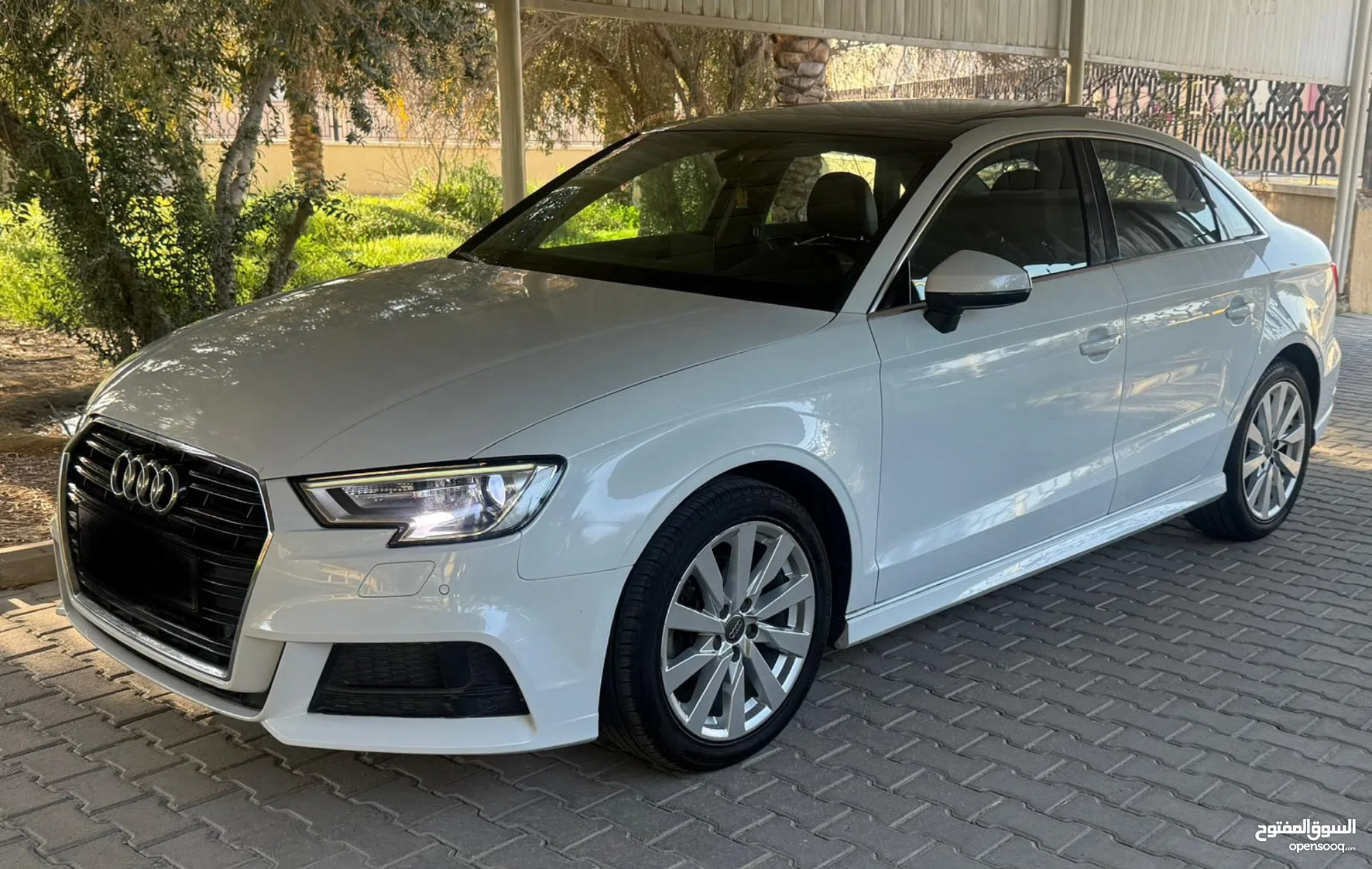 بيعة سريعة آودي A3 حجم 1400CC (شبه جديد) (بحالة الوكالة)