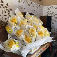 لورا