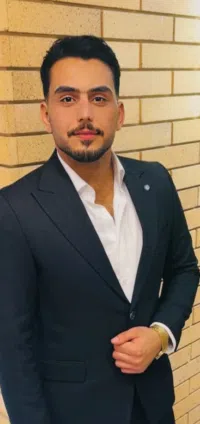 علي 