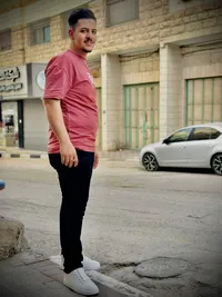 ايمن  ابو حديد 