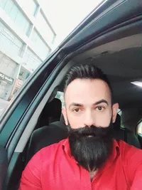 المومني