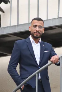 ايمن أكرم