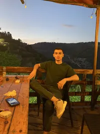 احمد شريف عوض