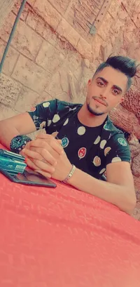 Anas Alqtarnh