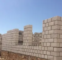 عامل بناء