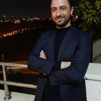 طارق  شديد