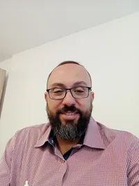 عماد عودة