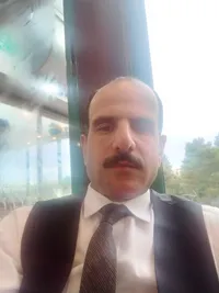 ايمن العمري