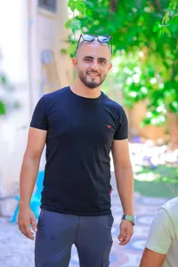 Yazan R Radwan