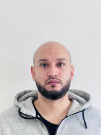 معتز