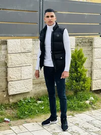 ادم  شاهين