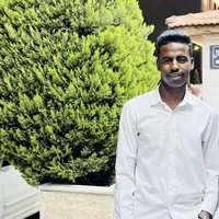 بدر الصقور
