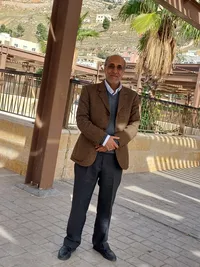 عاطف