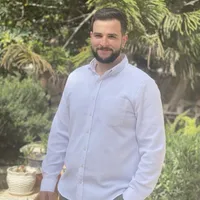 ايمن دشون