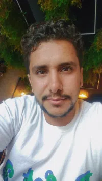 أحمد حسن