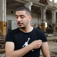 عبد العزيز  معيوف