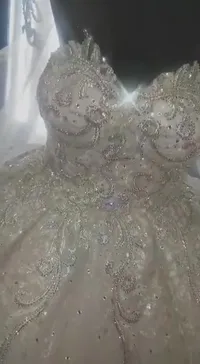 فستان فتافيت السكر ابيض : البسة اعراس : فساتين سواريه في عمان | السوق  المفتوح