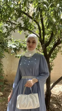 معلمة