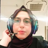 دانة سنيورة