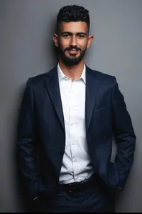ايمن العيد