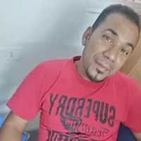 مصطفى الشرف