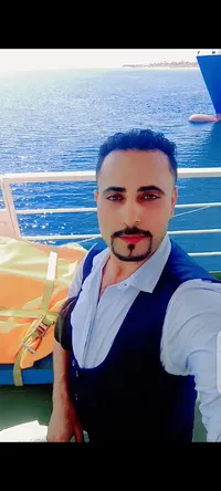 صلاح علي  ابواحمد
