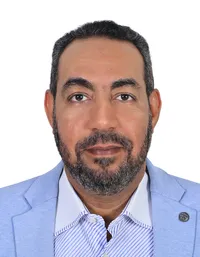 أحمد  منصور 