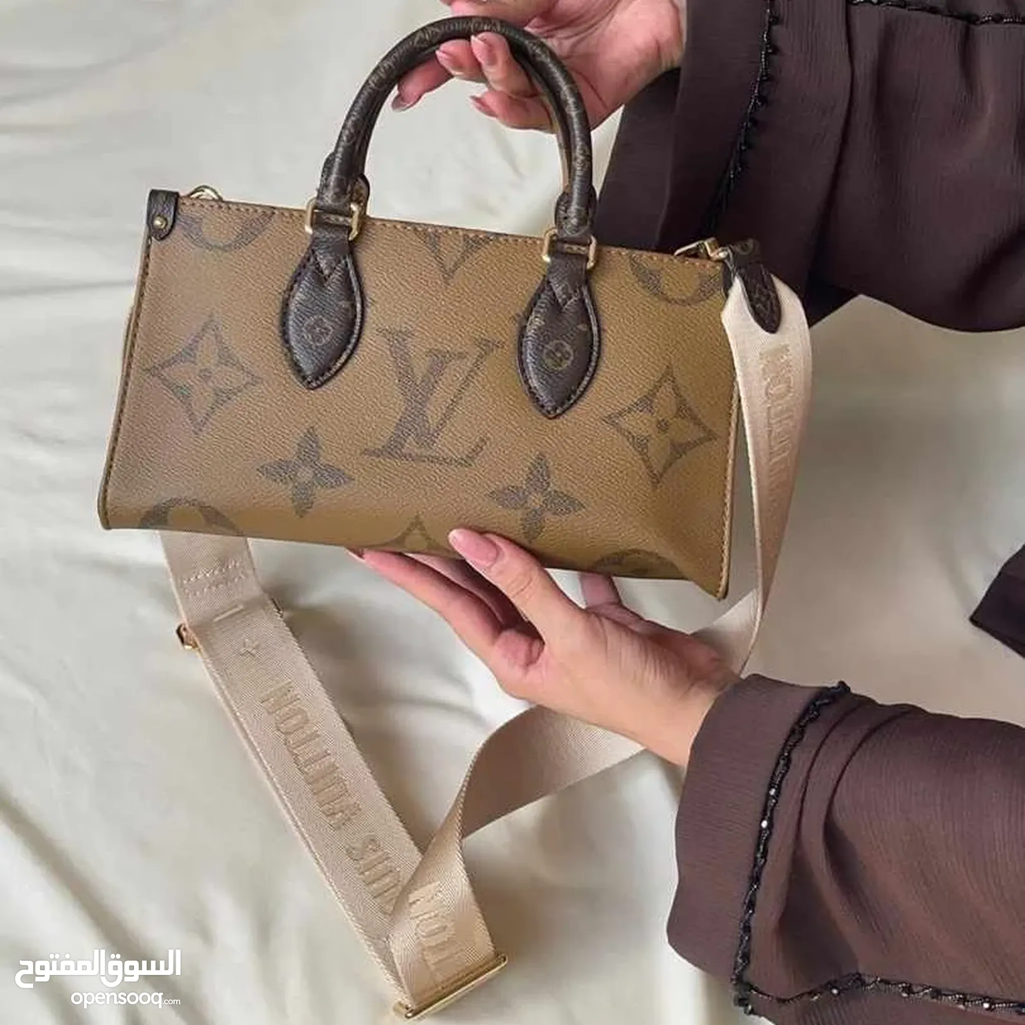 حقائب لويس فيتون نسائية للبيع في دبي - شنط نسائية : حقيبة يد نسائية, ظهر:  أفضل سعر | السوق المفتوح