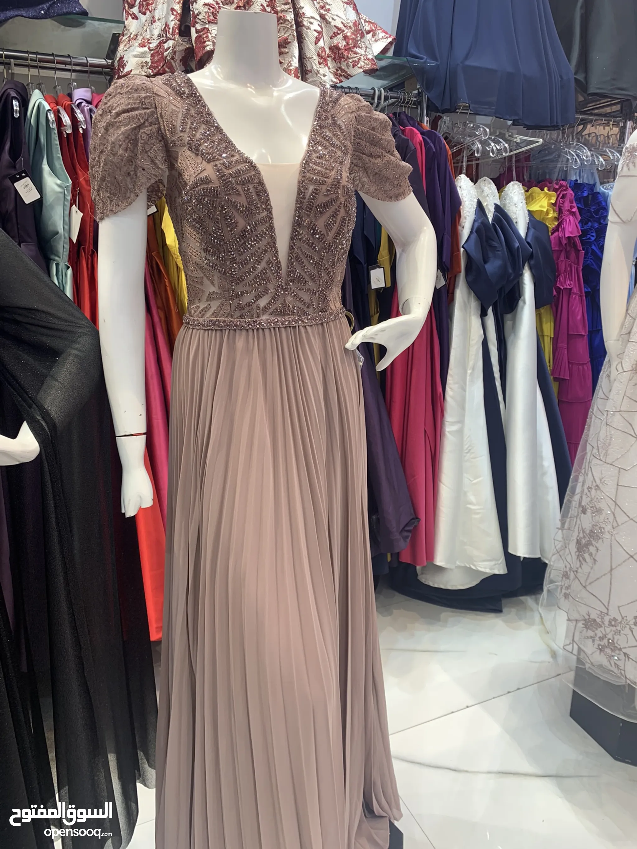 Discover 147+ evening gowns in riyadh best camera.edu.vn