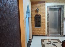 شقه فاخره  للايجار ( ديكورات فخمه )