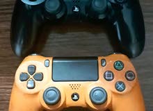 أيادي ps4 عدد 2 اصليات لا مفتوحات ولا مصلحات شبه جداد وكاله بسعررر حرررق