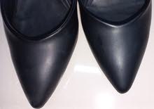 حذاء جلد من BUTIGO