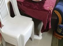 طاوله وكراسي للبيع طاوله وكراسي للبيع