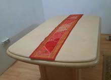 Dining Table for 4 seaters (can be extended for 6 seaters) Dining Table for 4 seaters (can be extended for 6 seaters)